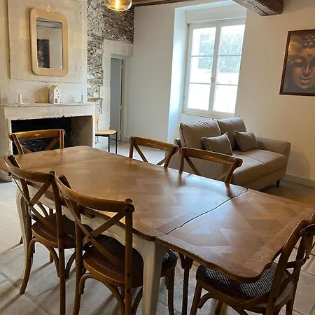 T3 Centre 1er Etage Appartement *