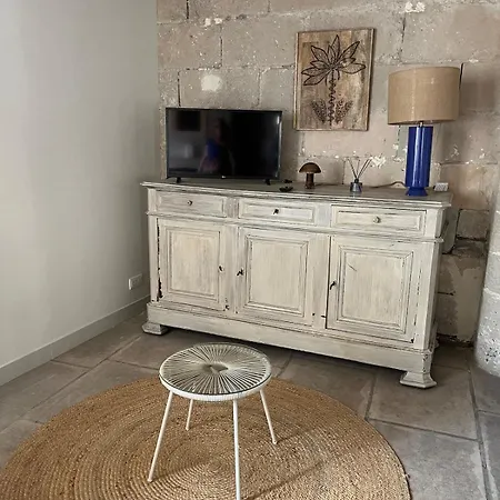 T3 Centre 1er Etage Appartement *